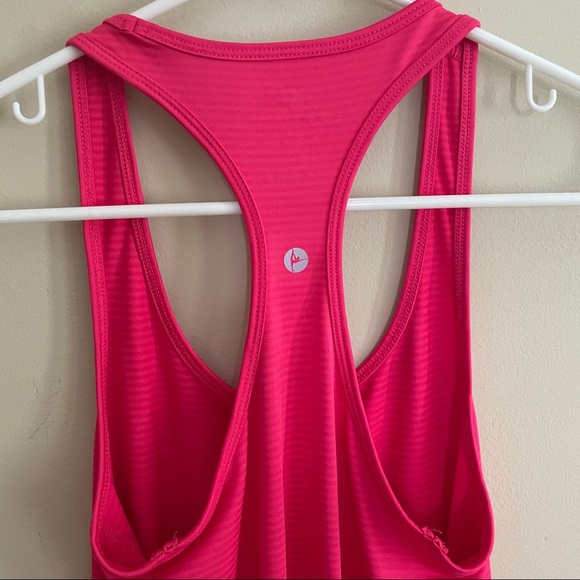 Hot pink workout tank - Picture 2 of 4